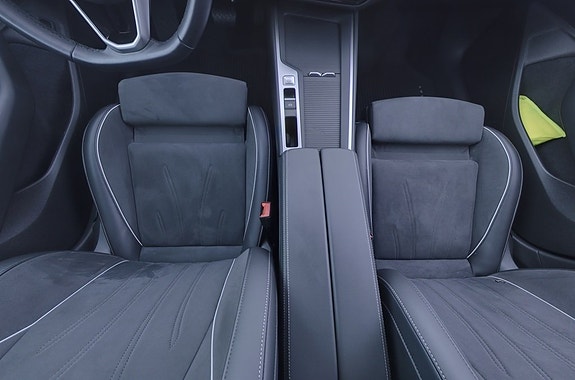 Volkswagen Passat 9 of 23