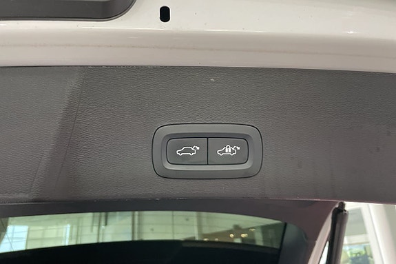 Volvo XC40 14 of 23