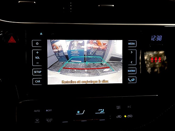 Toyota Auris 13 of 14