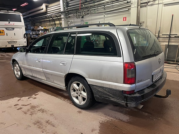 Opel Omega 3 of 5