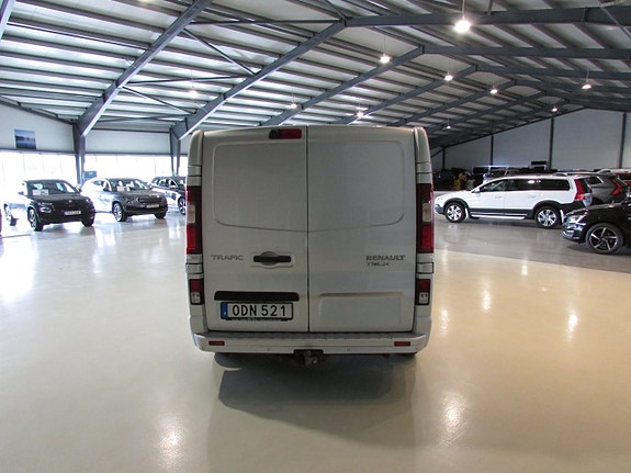 Renault Trafic 6 of 18