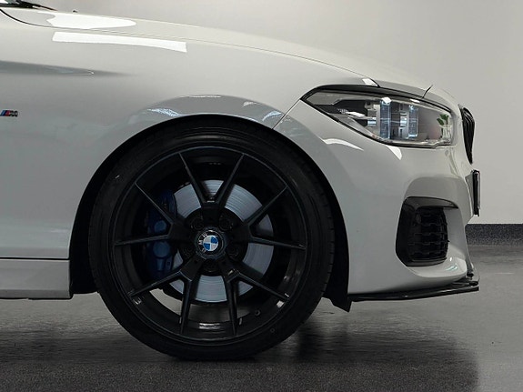 BMW M140i 10 of 20