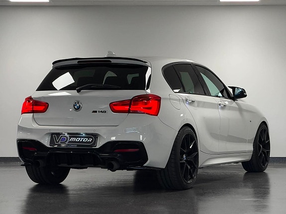 BMW M140i 4 of 20