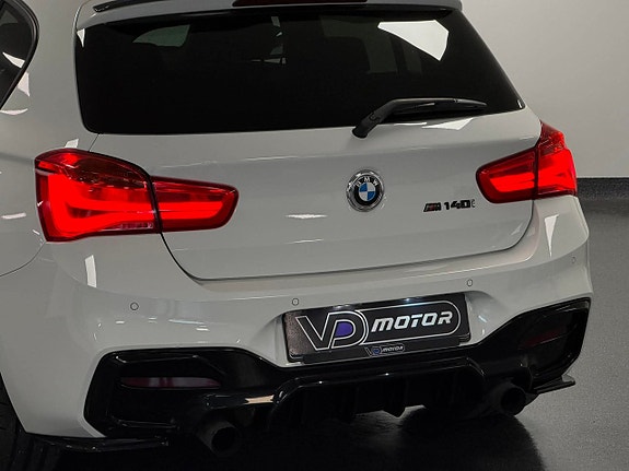 BMW M140i 9 of 20