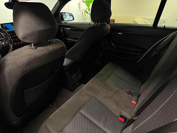 BMW M140i 18 of 20