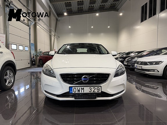 Volvo V40 4 of 21