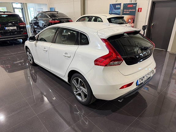 Volvo V40 6 of 21