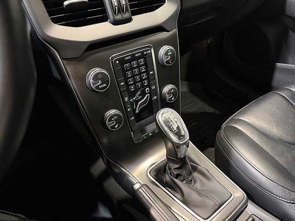 Volvo V40 14 of 21