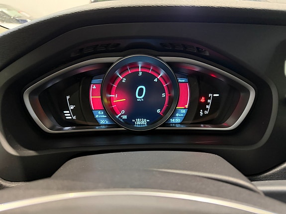 Volvo V40 13 of 21