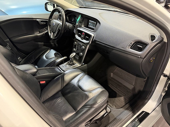 Volvo V40 12 of 21