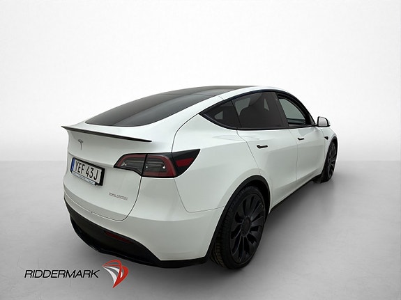 Tesla Model Y 9 of 30