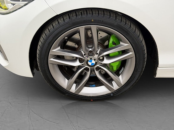 BMW M140i 30 of 30