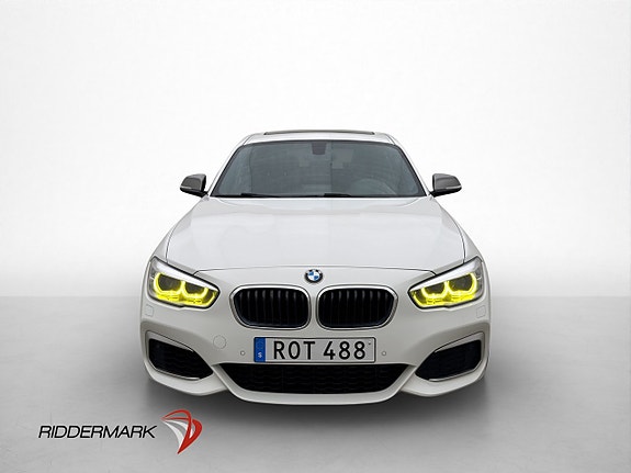 BMW M140i 2 of 5