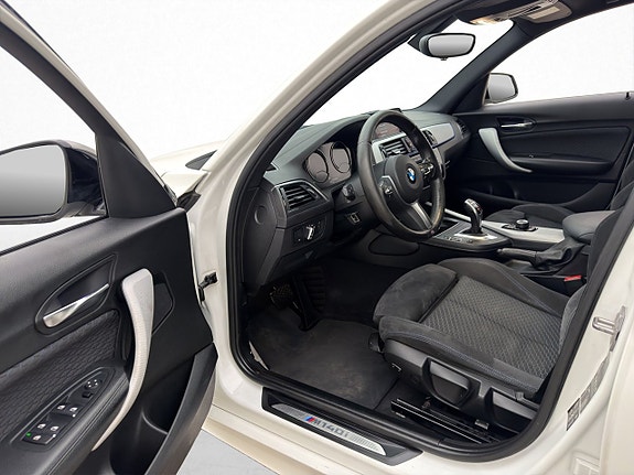 BMW M140i 10 of 30
