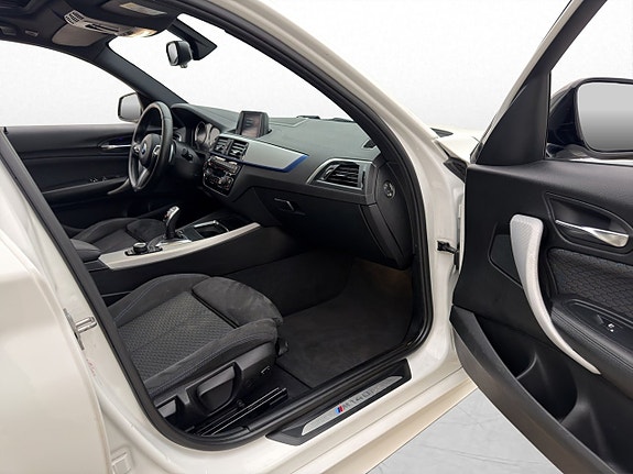 BMW M140i 24 of 30