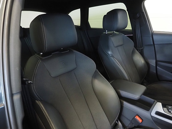 Audi A4 11 of 25