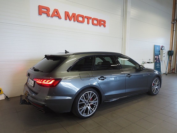 Audi A4 5 of 25