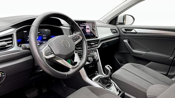 Volkswagen T-Roc 7 of 12