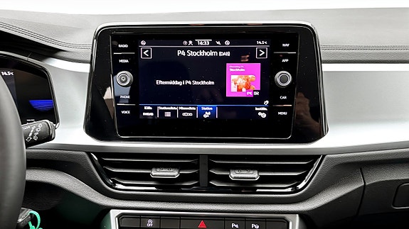 Volkswagen T-Roc 9 of 12
