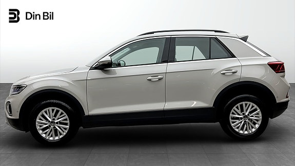 Volkswagen T-Roc 2 of 12