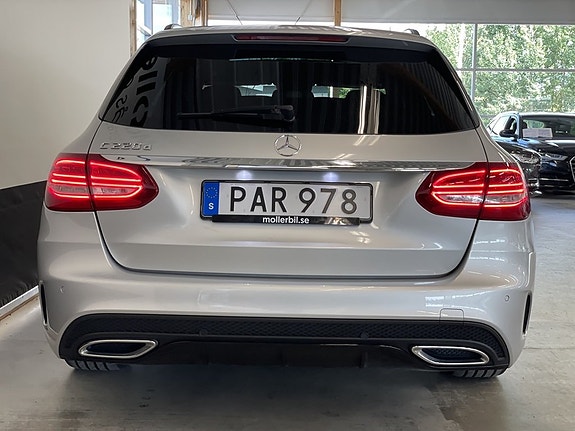 Mercedes-Benz C220 7 of 24