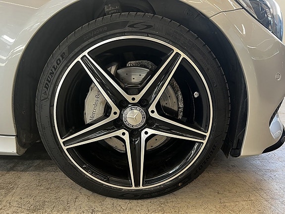 Mercedes-Benz C220 5 of 5