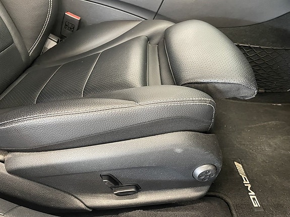 Mercedes-Benz C220 13 of 24