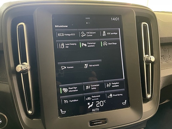 Volvo XC40 19 of 20