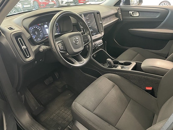 Volvo XC40 14 of 20