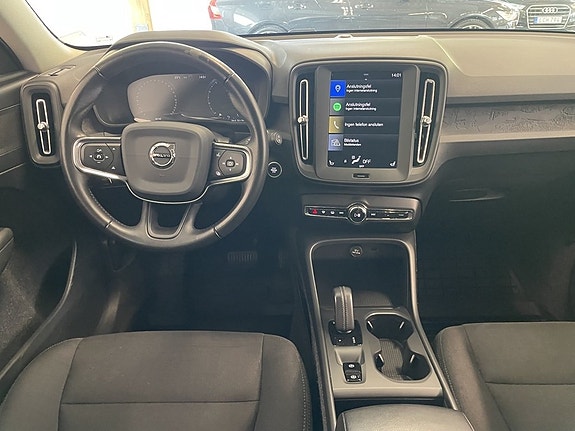 Volvo XC40 11 of 20