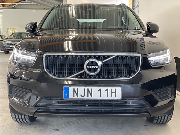 Volvo XC40 3 of 20