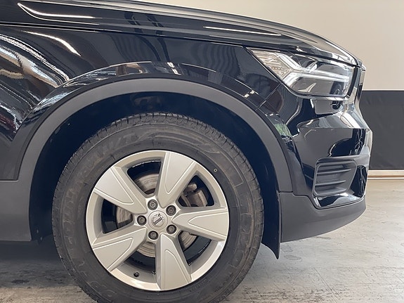Volvo XC40 5 of 5