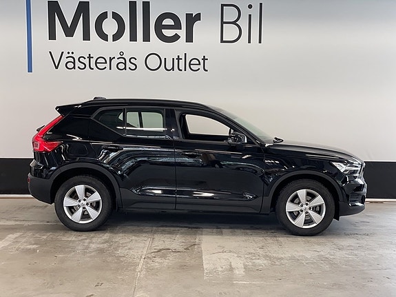 Volvo XC40 4 of 5