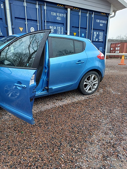Renault Megane III 4 of 5