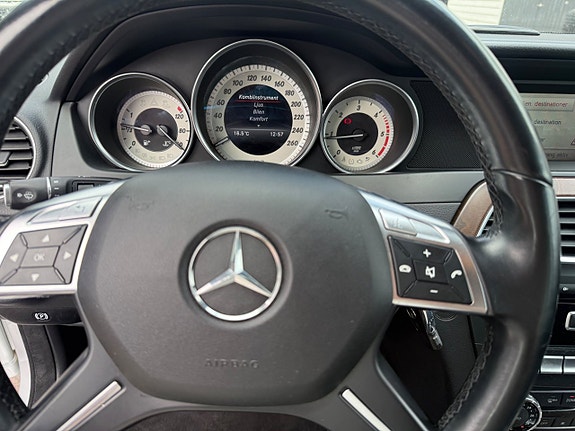 Mercedes-Benz C200 13 of 20