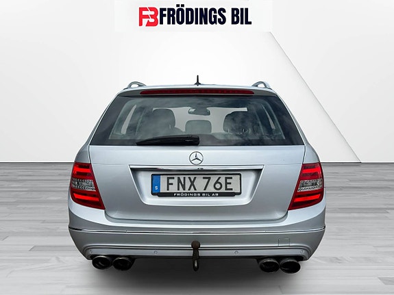 Mercedes-Benz C200 8 of 20
