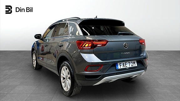Volkswagen T-Roc 3 of 19