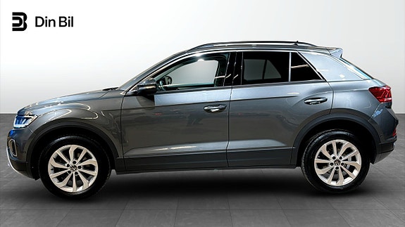 Volkswagen T-Roc 2 of 19