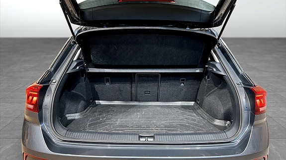 Volkswagen T-Roc 12 of 19