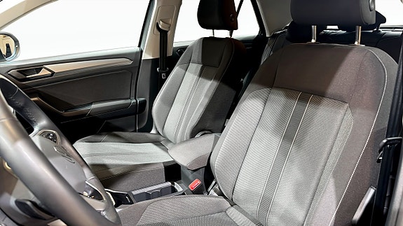 Volkswagen T-Roc 8 of 19
