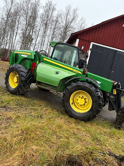 John Deere 3420 2 of 3