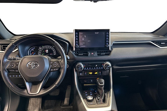Toyota RAV4 Plug-in Hybrid 11 of 19