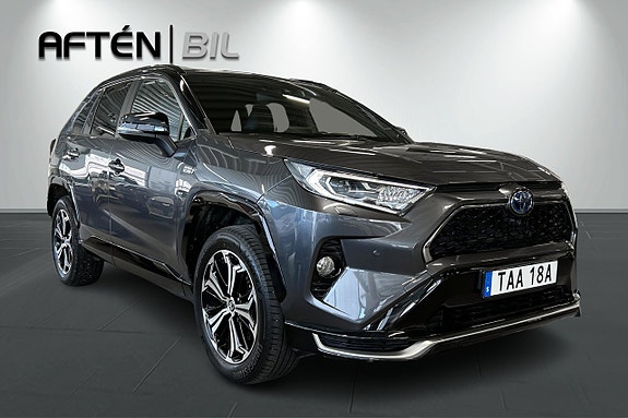 Toyota RAV4 Plug-in Hybrid 4 of 19