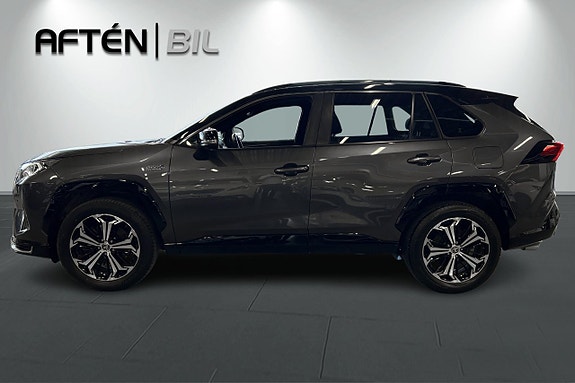 Toyota RAV4 Plug-in Hybrid 6 of 19