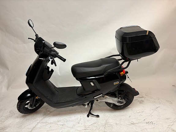 Elmoped 25 KM/H - NIU MQi+ sport 2 of 6