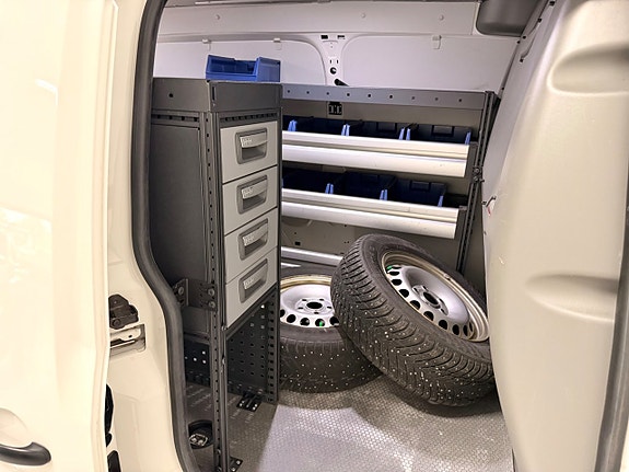 Volkswagen Caddy Maxi 12 of 25