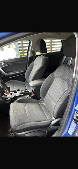 Kia Ceed 3 of 5