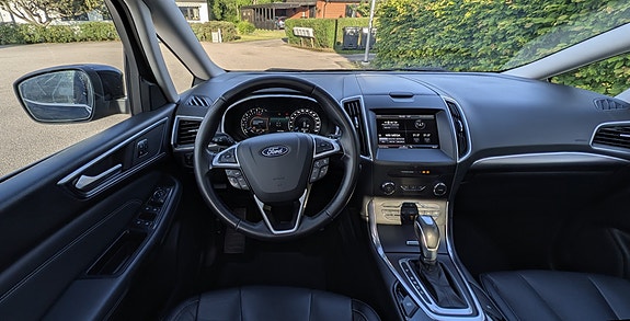 Ford S-MAX 4 of 5
