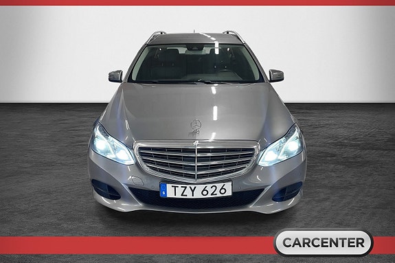 Mercedes-Benz E220 2 of 16