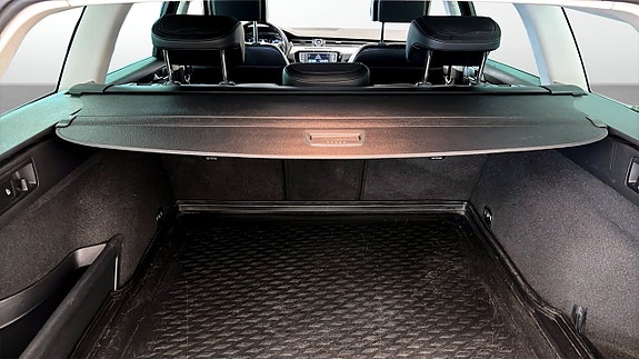 Volkswagen Passat Alltrack 10 of 12